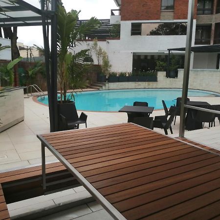 Longonot Place Serviced Apartments Найроби Экстерьер фото