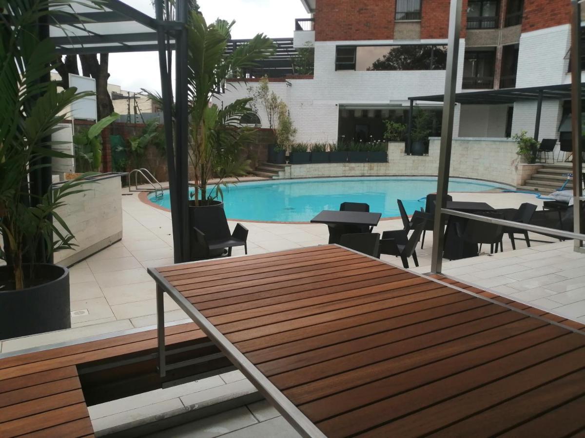 Longonot Place Serviced Apartments Найроби Экстерьер фото